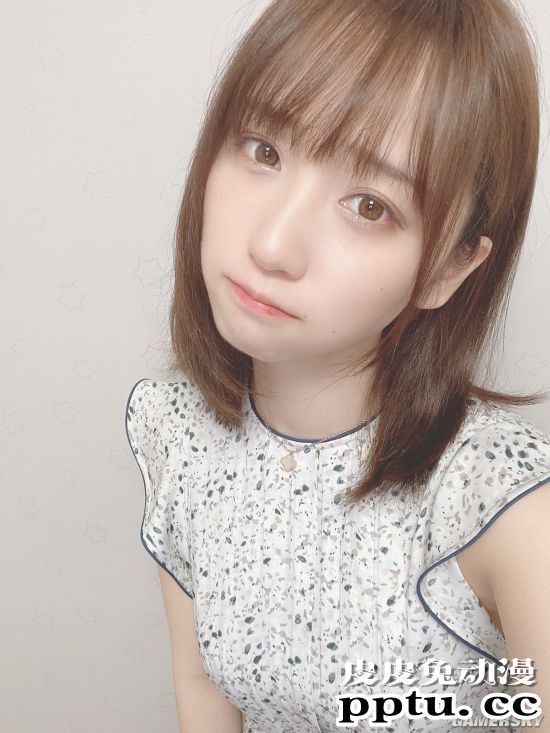 日本COSER伊织萌转职做女主播？和粉丝互动俏皮可爱