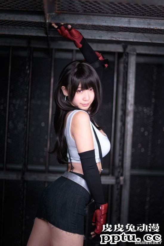 日本COSER伊织萌转职做女主播？和粉丝互动俏皮可爱