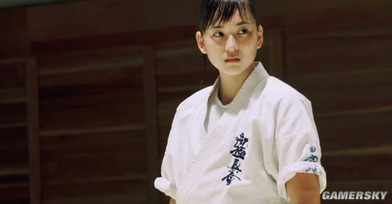 日本空手道黑带美少女走红 她一脚下去可能受不了-皮皮兔动漫