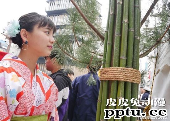 日本空手道黑带美少女走红 她一脚下去可能受不了