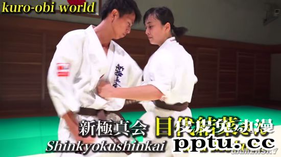 日本空手道黑带美少女走红 她一脚下去可能受不了