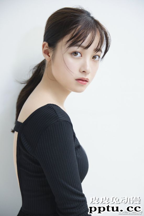 桥本环奈新电影杂志写真图赏 新片延期分享片场照