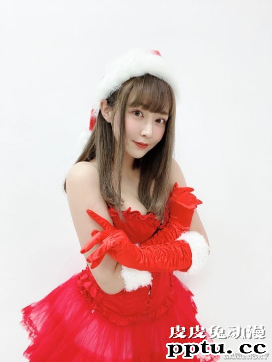 童颜外表下暗藏性感 日本混血Youtube女主播