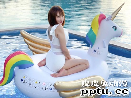 童颜外表下暗藏性感 日本混血Youtube女主播