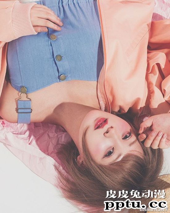 童颜外表下暗藏性感 日本混血Youtube女主播