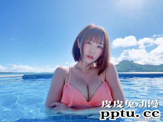 童颜外表下暗藏性感 日本混血Youtube女主播