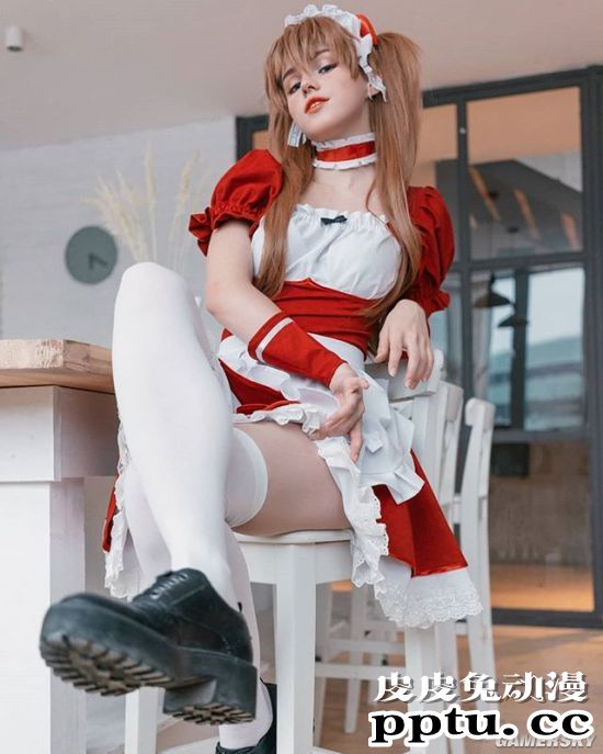 俄妹COS《EVA》明日香与绫波丽 百变傲娇妹与三无女神