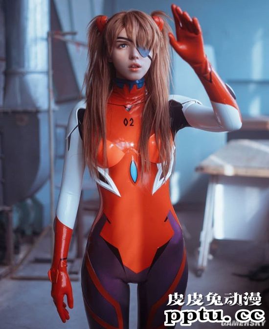 俄妹COS《EVA》明日香与绫波丽 百变傲娇妹与三无女神