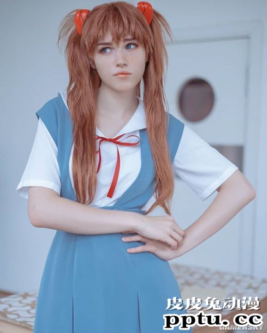 俄妹COS《EVA》明日香与绫波丽 百变傲娇妹与三无女神