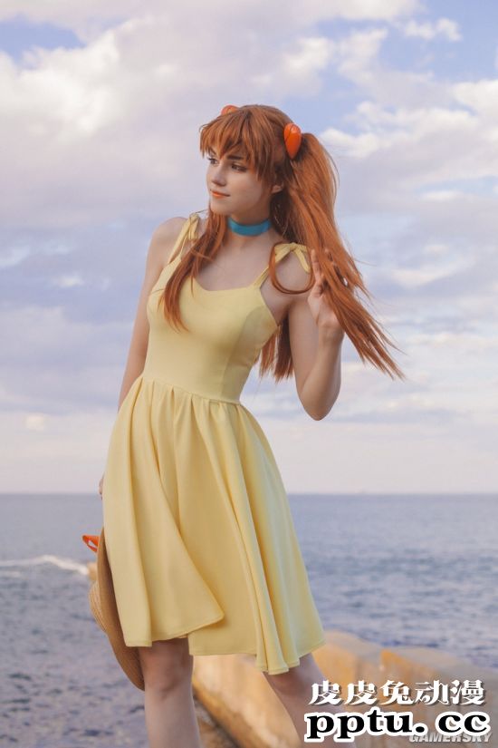 俄妹COS《EVA》明日香与绫波丽 百变傲娇妹与三无女神