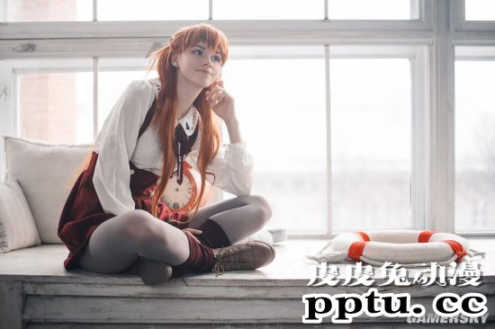 俄妹COS《EVA》明日香与绫波丽 百变傲娇妹与三无女神