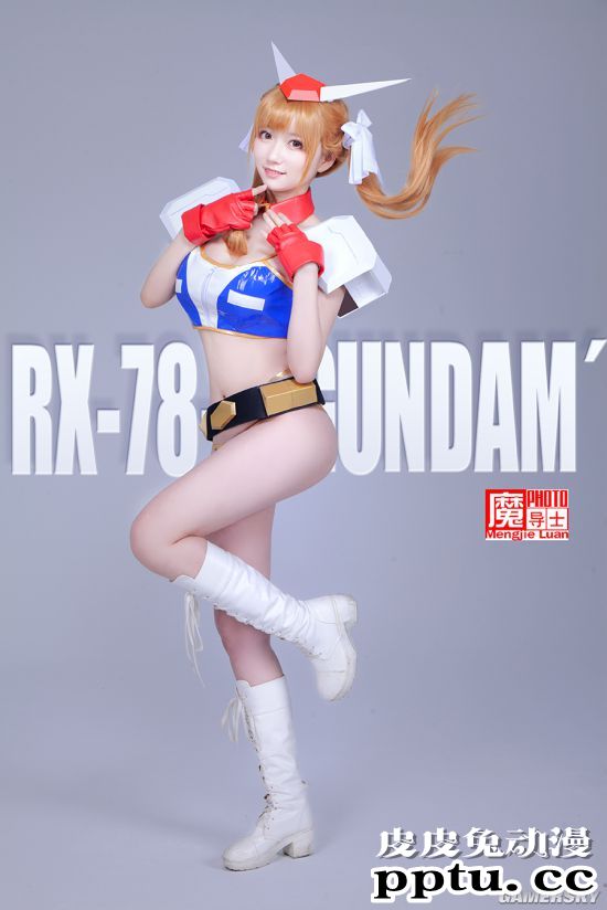 双份的机甲美少女Cos 共庆高达模型40周年
