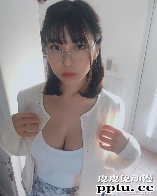 超乎想象的肉感身材 日本女大学生兼职拍写真