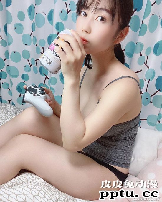 超乎想象的肉感身材 日本女大学生兼职拍写真