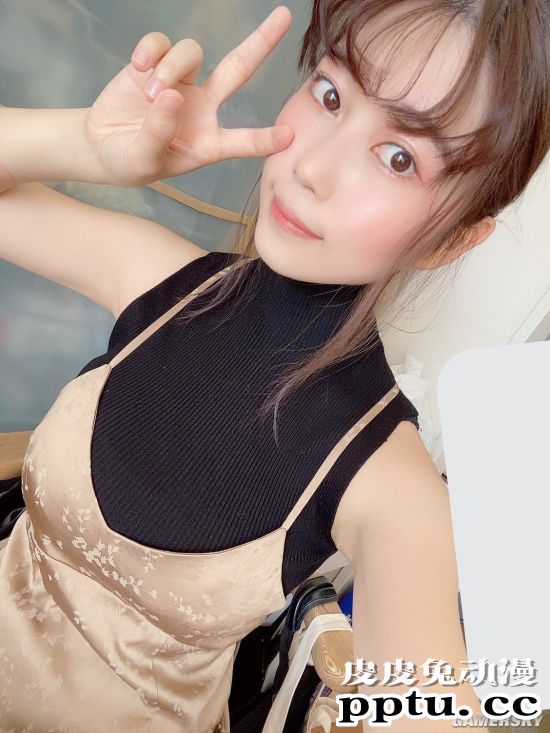 超乎想象的肉感身材 日本女大学生兼职拍写真