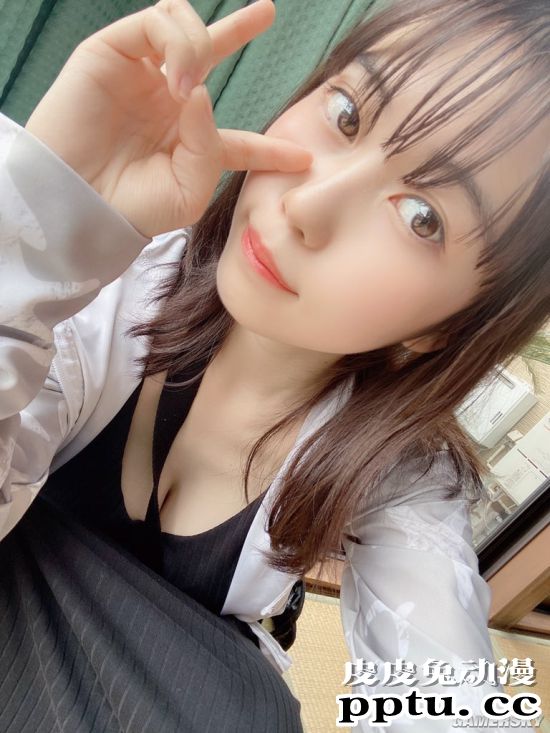 超乎想象的肉感身材 日本女大学生兼职拍写真