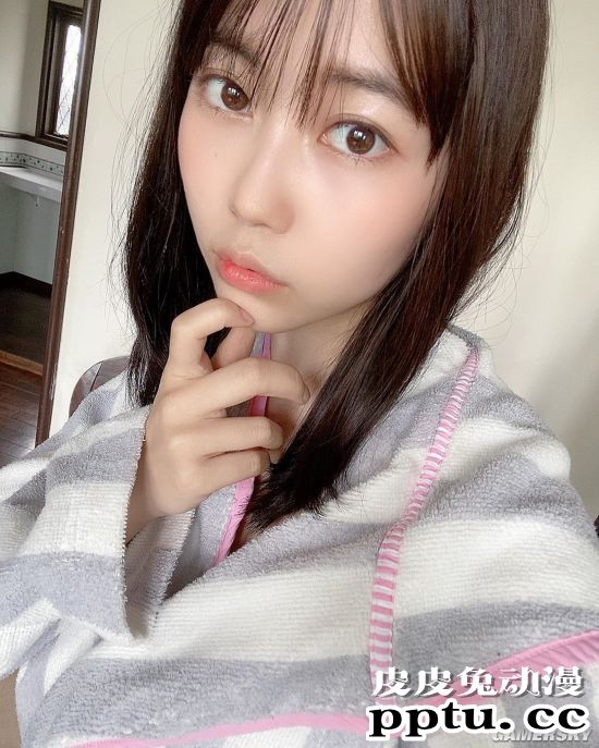 超乎想象的肉感身材 日本女大学生兼职拍写真