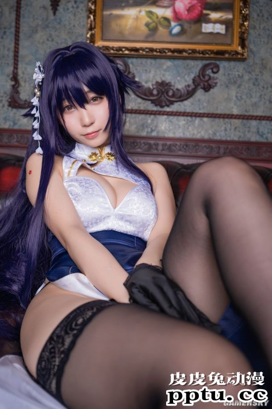 伊织萌黑丝旗袍COS美照 性感身材一览无余