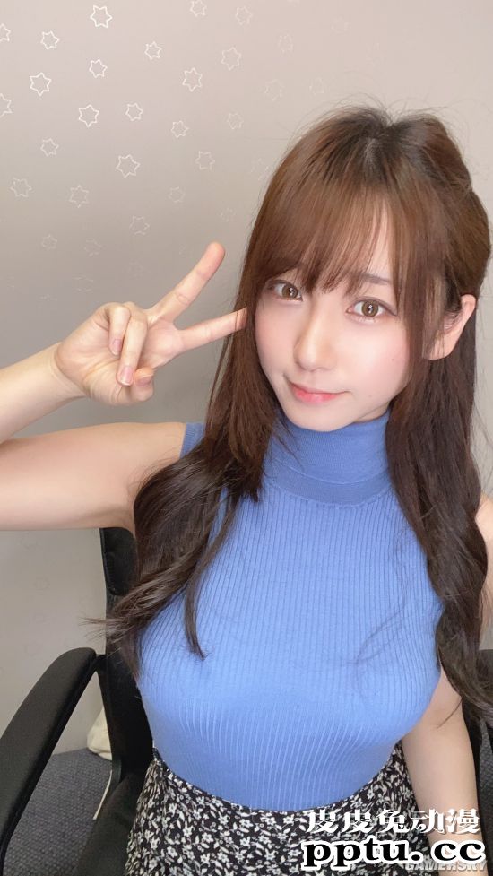 伊织萌黑丝旗袍COS美照 性感身材一览无余