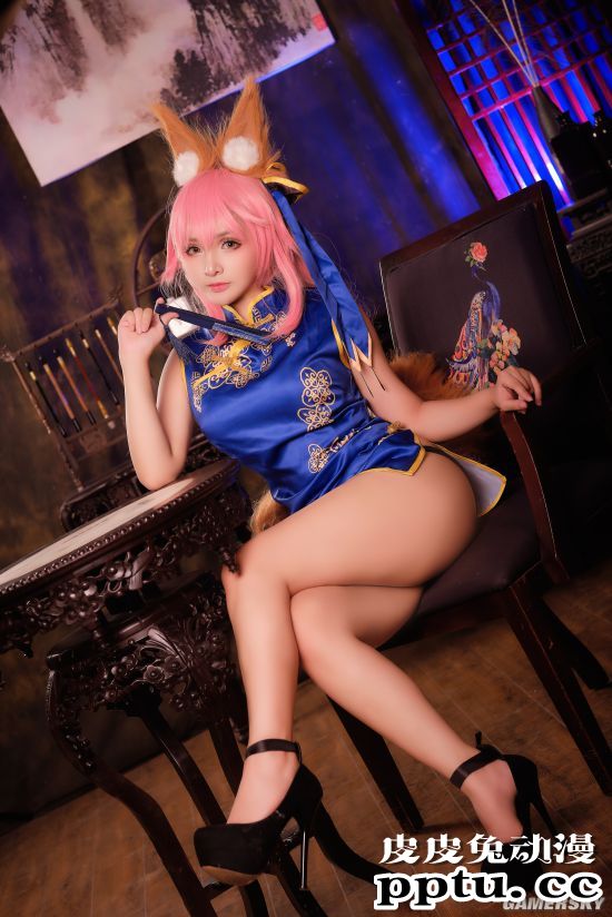 越南小姐姐COS《生化3》吉尔 抹胸短裙太吸睛