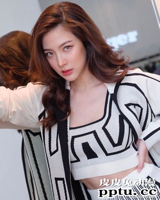 从国民初恋到性感美人 泰国清纯女星的大胆蜕变