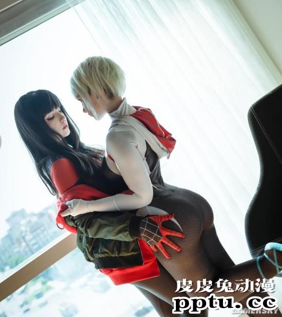 扭腰姿势引人遐想 高喊真香的西班牙辣姊Mimo