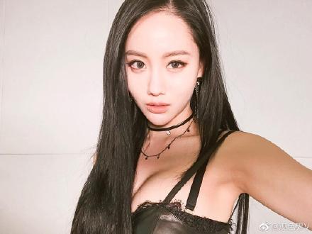 这架势让人欲罢不能！韩国最火辣美女鼓手A-YEON