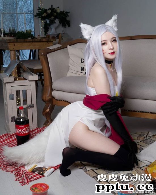 纤瘦雪肌的精灵美少女 来自俄罗斯的COSEER小姐姐