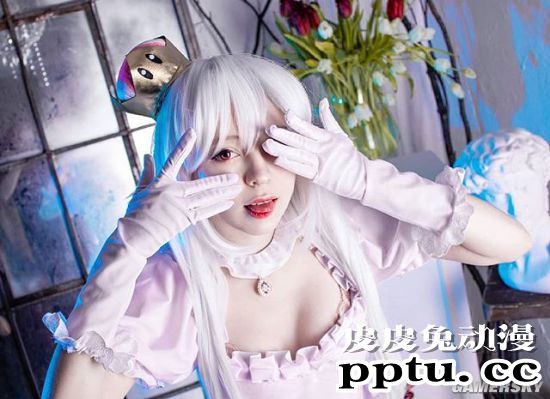 纤瘦雪肌的精灵美少女 来自俄罗斯的COSEER小姐姐