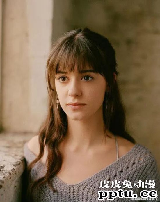 神似性转版“钢铁侠”？因美剧爆红的英国女星