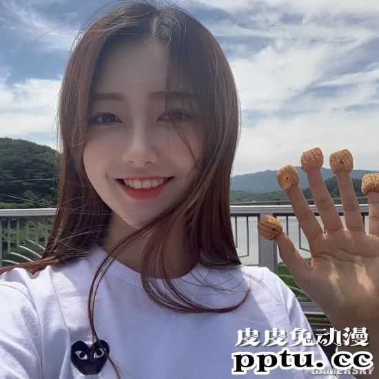 优雅气质配紧致曲线 身材绝赞的韩国正妹s_ylll