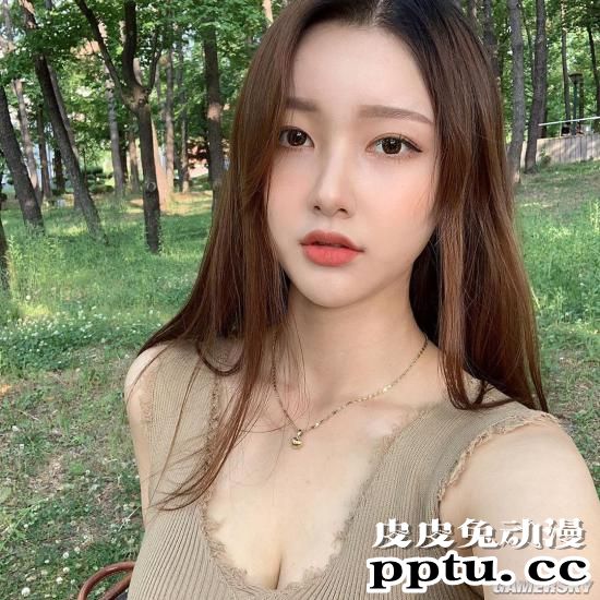 优雅气质配紧致曲线 身材绝赞的韩国正妹s_ylll