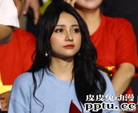 大胆豪放的越南女DJ 白皙正妹常拍火辣美照