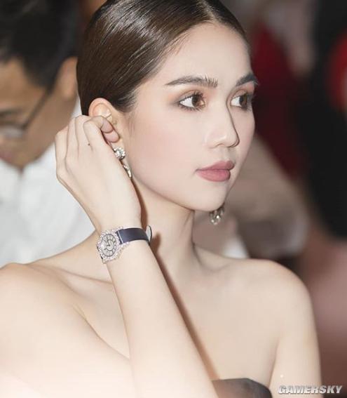 红毯点名、撞脸昆凌 争议中的越南国宝级美人邓玉贞