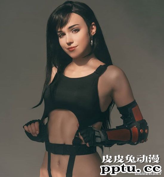 俄妹COS《FF7RE》蒂法 性感与帅气兼顾的女神