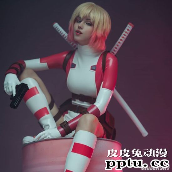 俄妹COS《FF7RE》蒂法 性感与帅气兼顾的女神