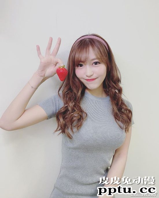 清纯短发的澎湃尺寸 日本第一大学生复出写真照