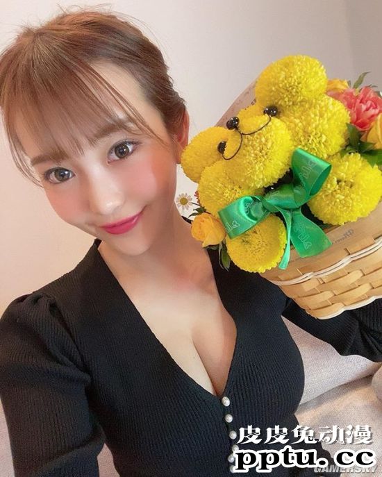 清纯短发的澎湃尺寸 日本第一大学生复出写真照