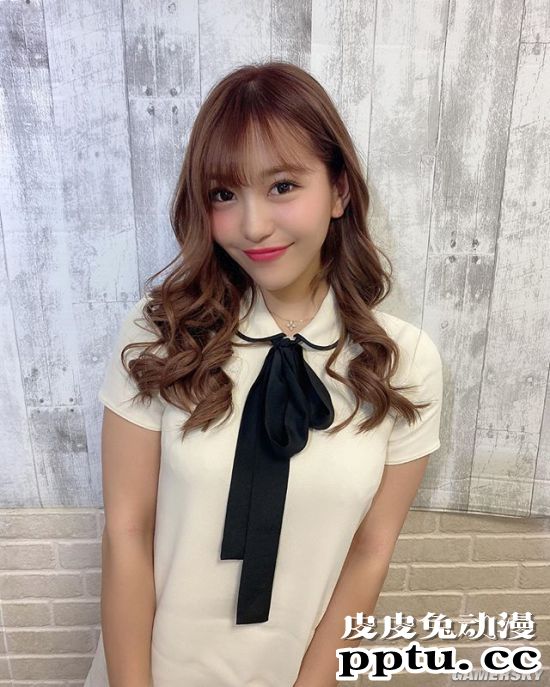 清纯短发的澎湃尺寸 日本第一大学生复出写真照