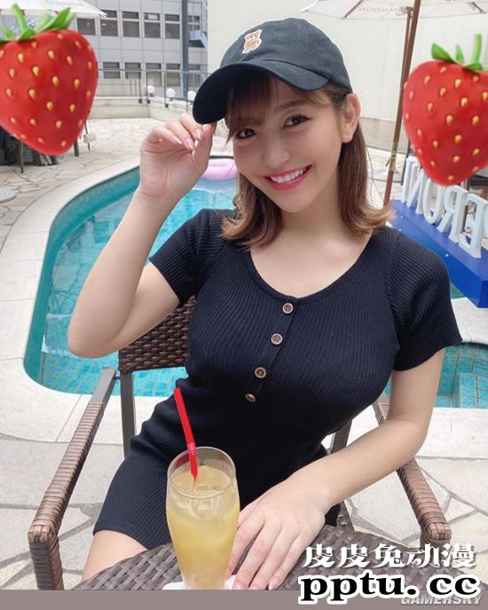 清纯短发的澎湃尺寸 日本第一大学生复出写真照