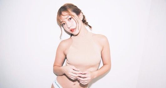 清纯短发的澎湃尺寸 日本第一大学生复出写真照