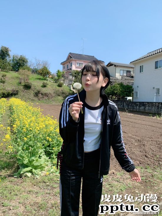 日本2.5次元写真偶像 泳衣与制服两开花