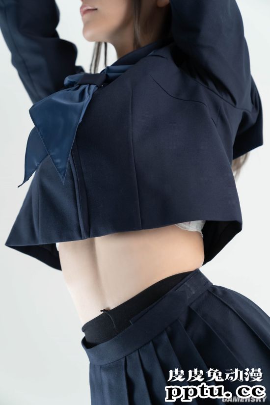 日本2.5次元写真偶像 泳衣与制服两开花