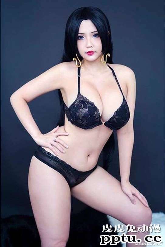 百万人慕名来看 越裔美国正妹Hana bunny