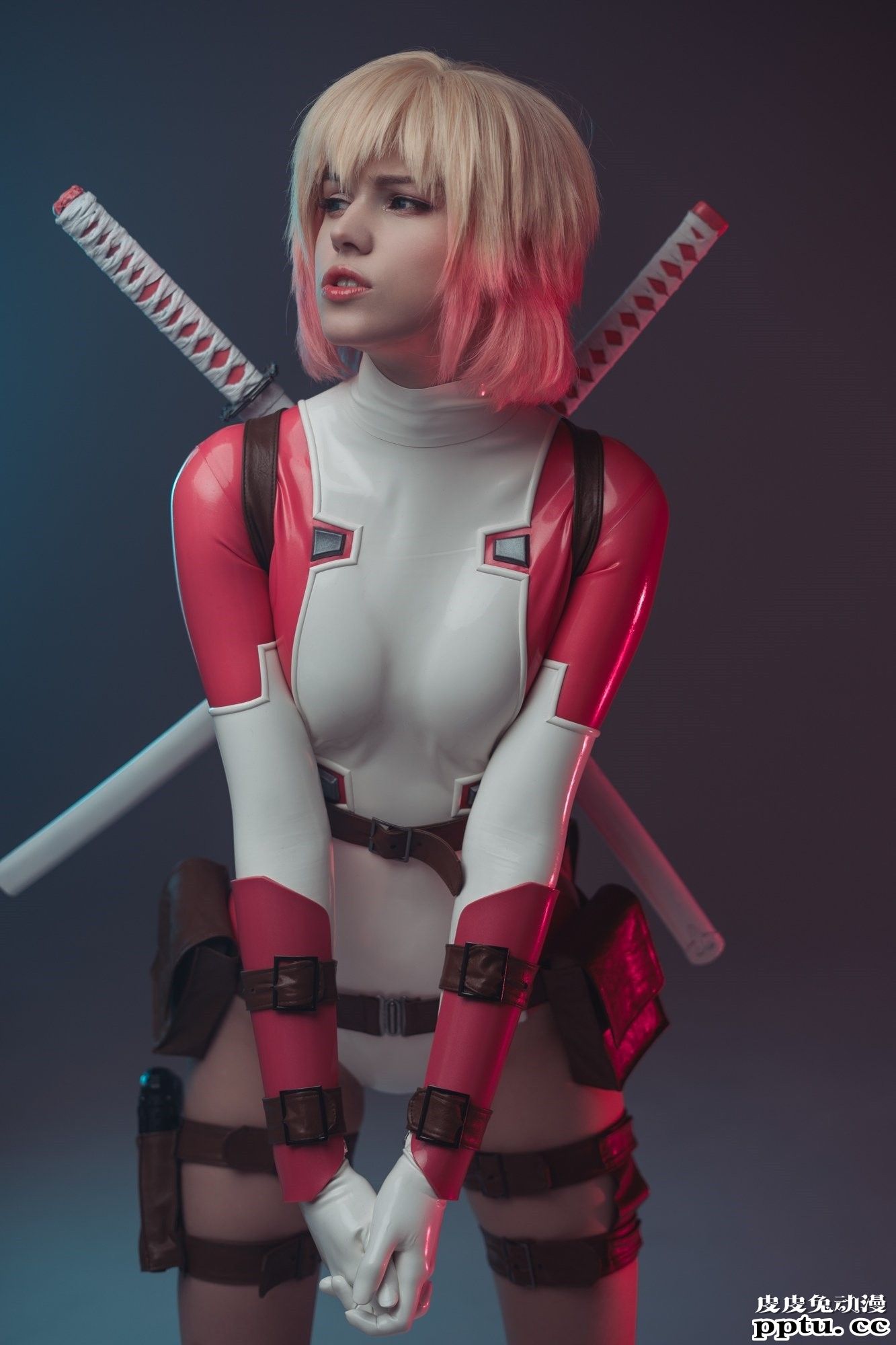 娘化PS5充满胶衣质感 一周大师级CosPlay赏-皮皮兔动漫