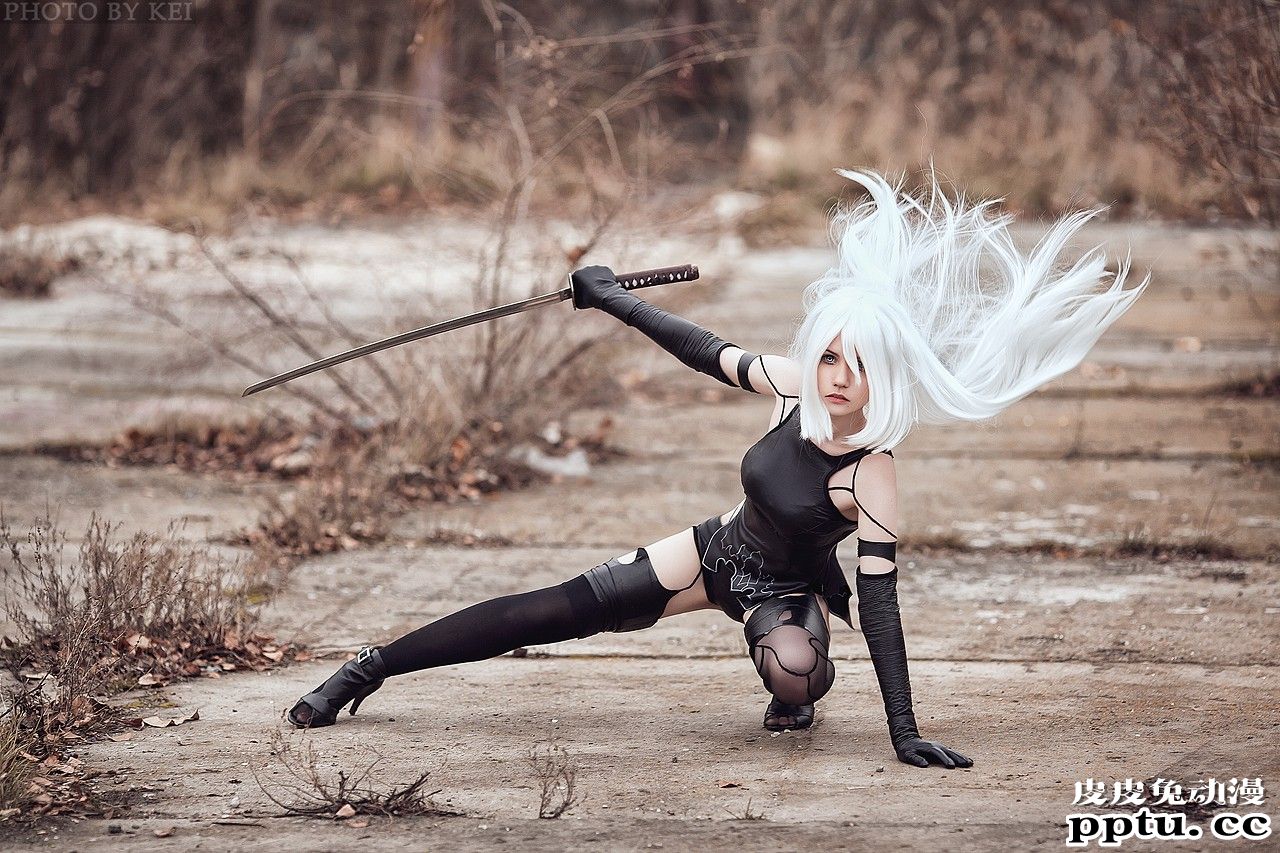 娘化PS5充满胶衣质感 一周大师级CosPlay赏