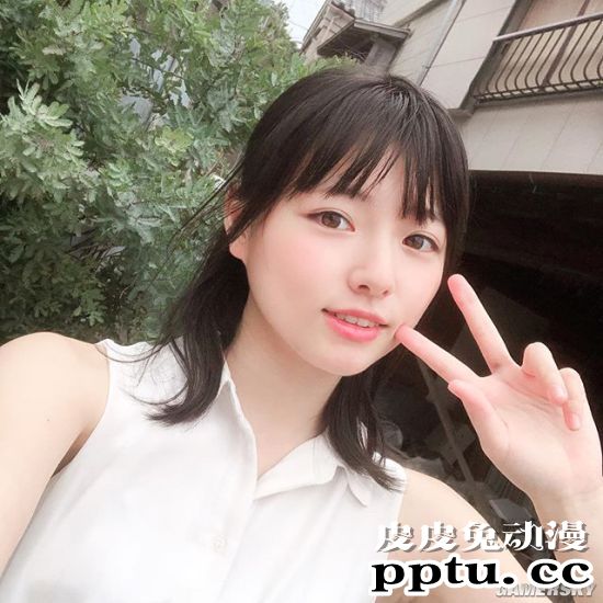 擅长拍制服的写真偶像 日本清纯樱花妹大胆美照