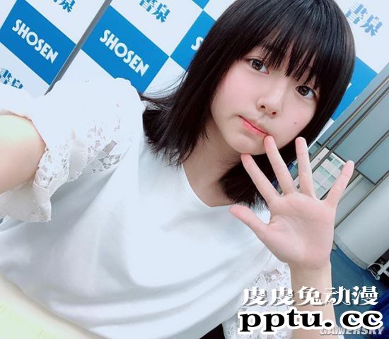 擅长拍制服的写真偶像 日本清纯樱花妹大胆美照