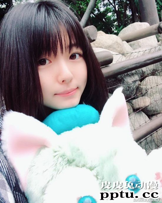 擅长拍制服的写真偶像 日本清纯樱花妹大胆美照