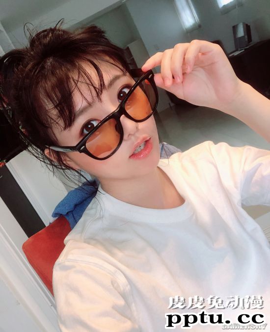 擅长拍制服的写真偶像 日本清纯樱花妹大胆美照